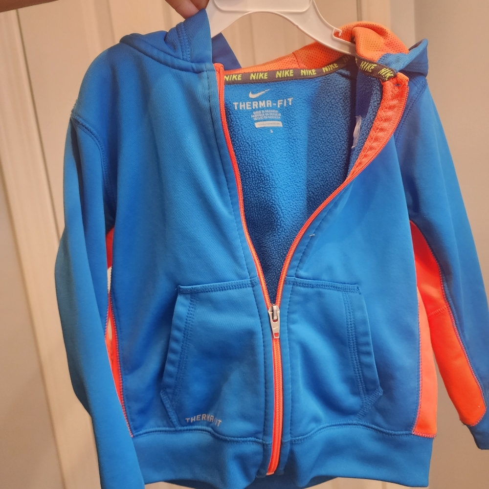 NIKE Therma fit kids blue and orange jacket